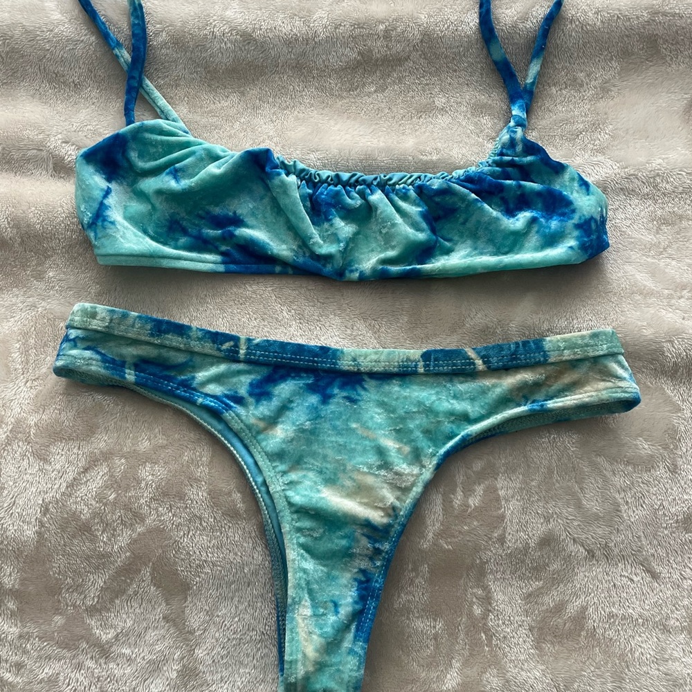 Frankies bikini set